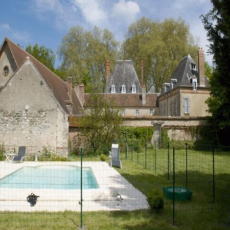 维拉尔庄园酒店 Villeneuve-sur-Allier 外观 照片