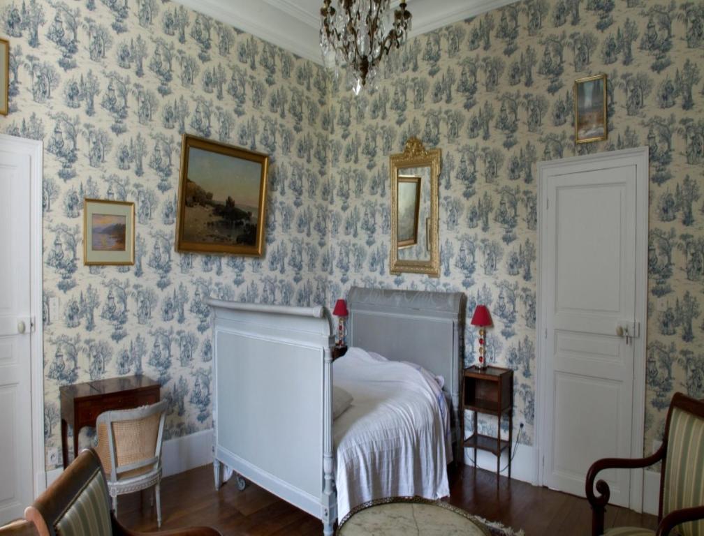 维拉尔庄园酒店 Villeneuve-sur-Allier 客房 照片